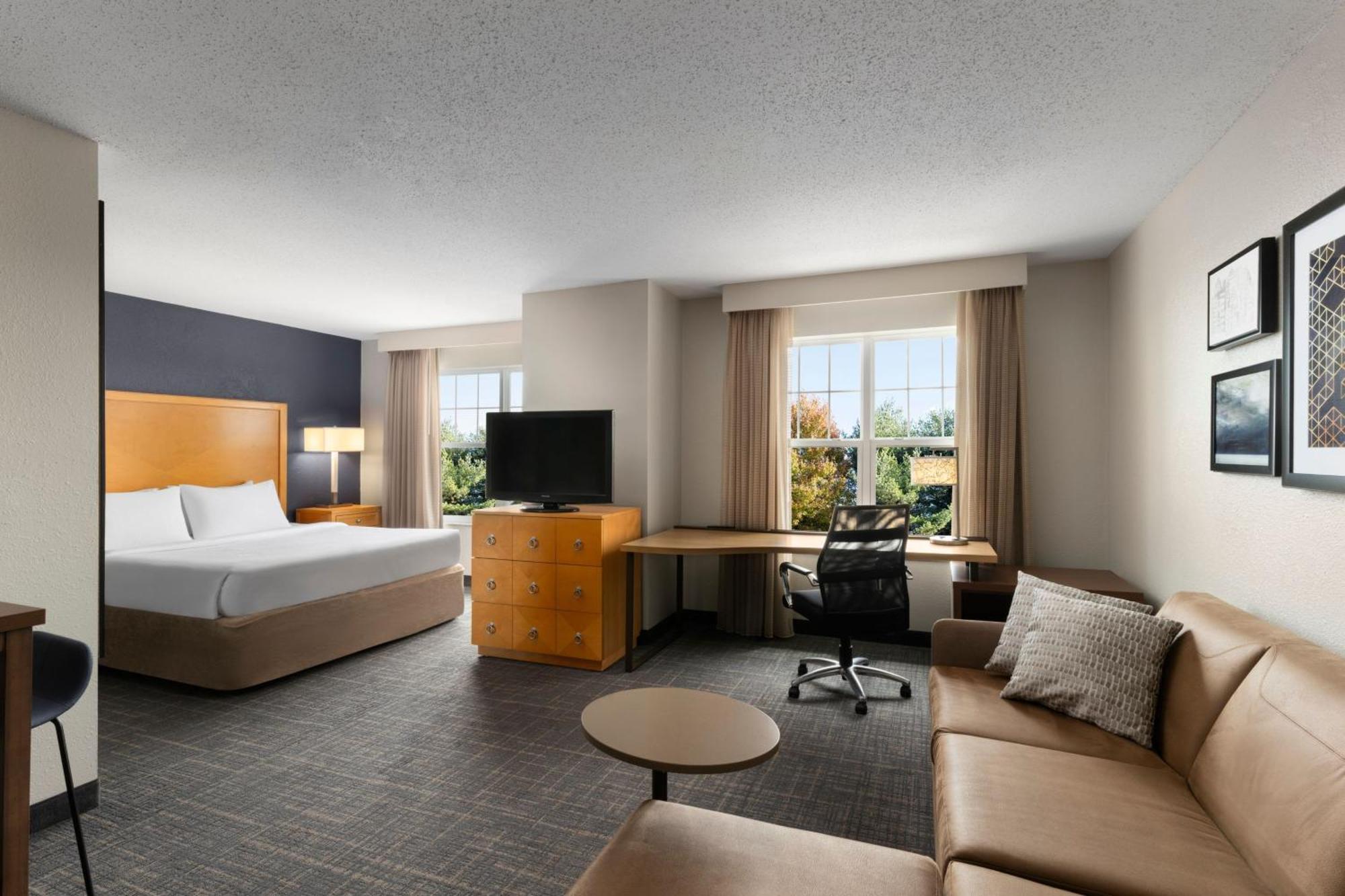 Hotel At Gateway Center