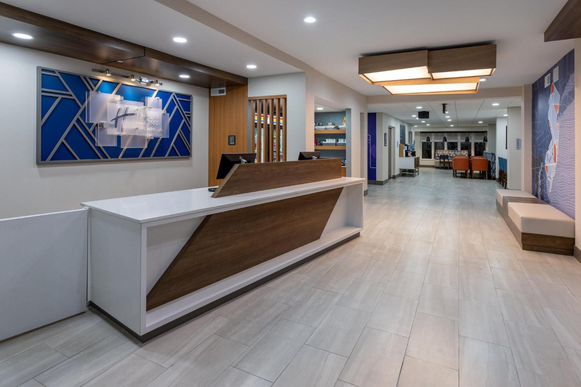 Express & Millville By Ihg Hotel