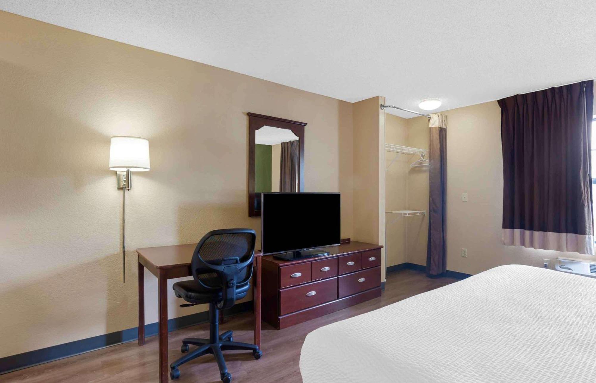 Hotel Extended America - - Raritan Center
