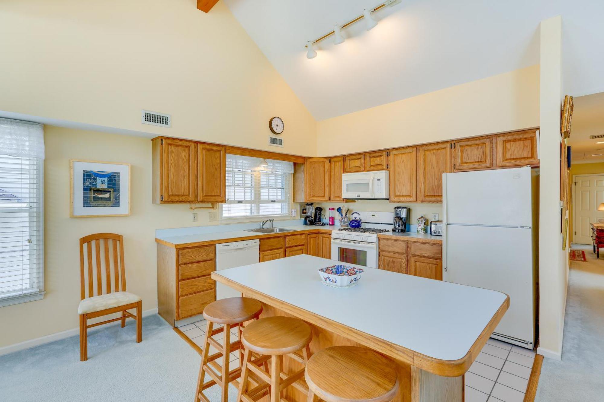 Apartment Ocean 1 Block To And Boardwalk! *