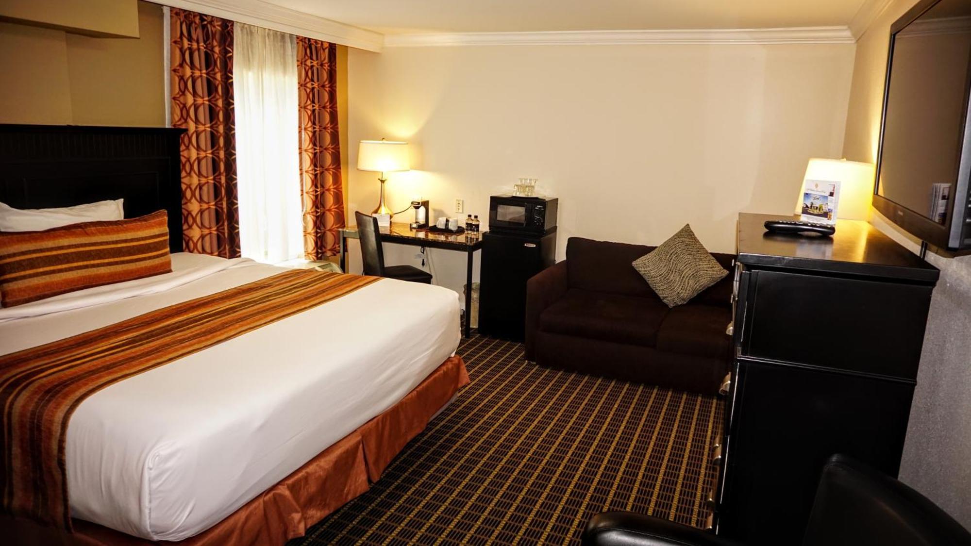 Hotel The Wilshire Grand 3*