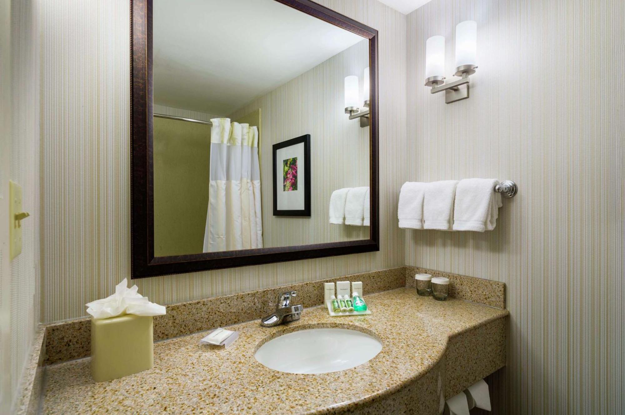 Hilton Garden Edison/raritan Center Hotel Edison