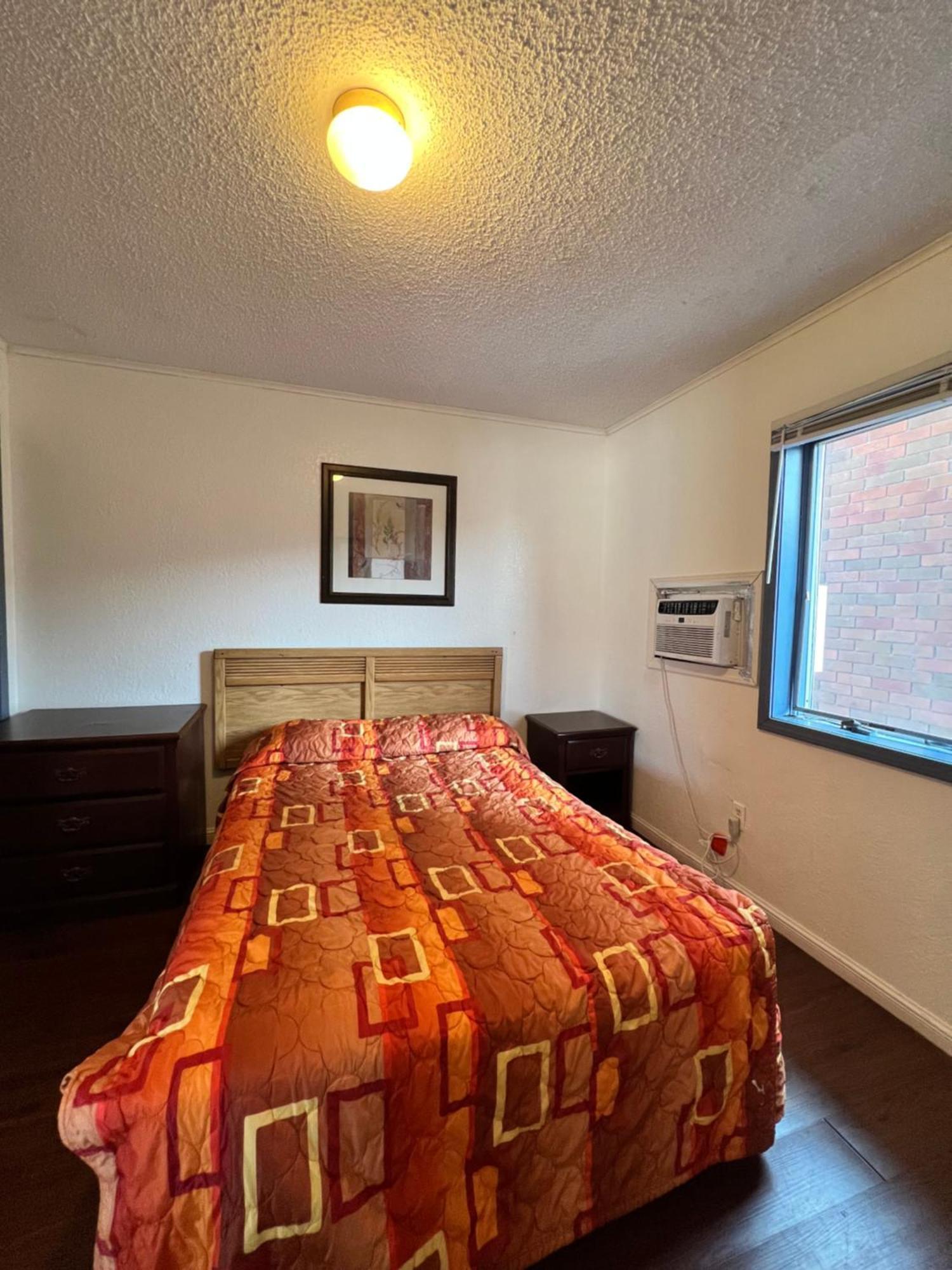 Shore - 52 - 406 Porter Avenue Apartment