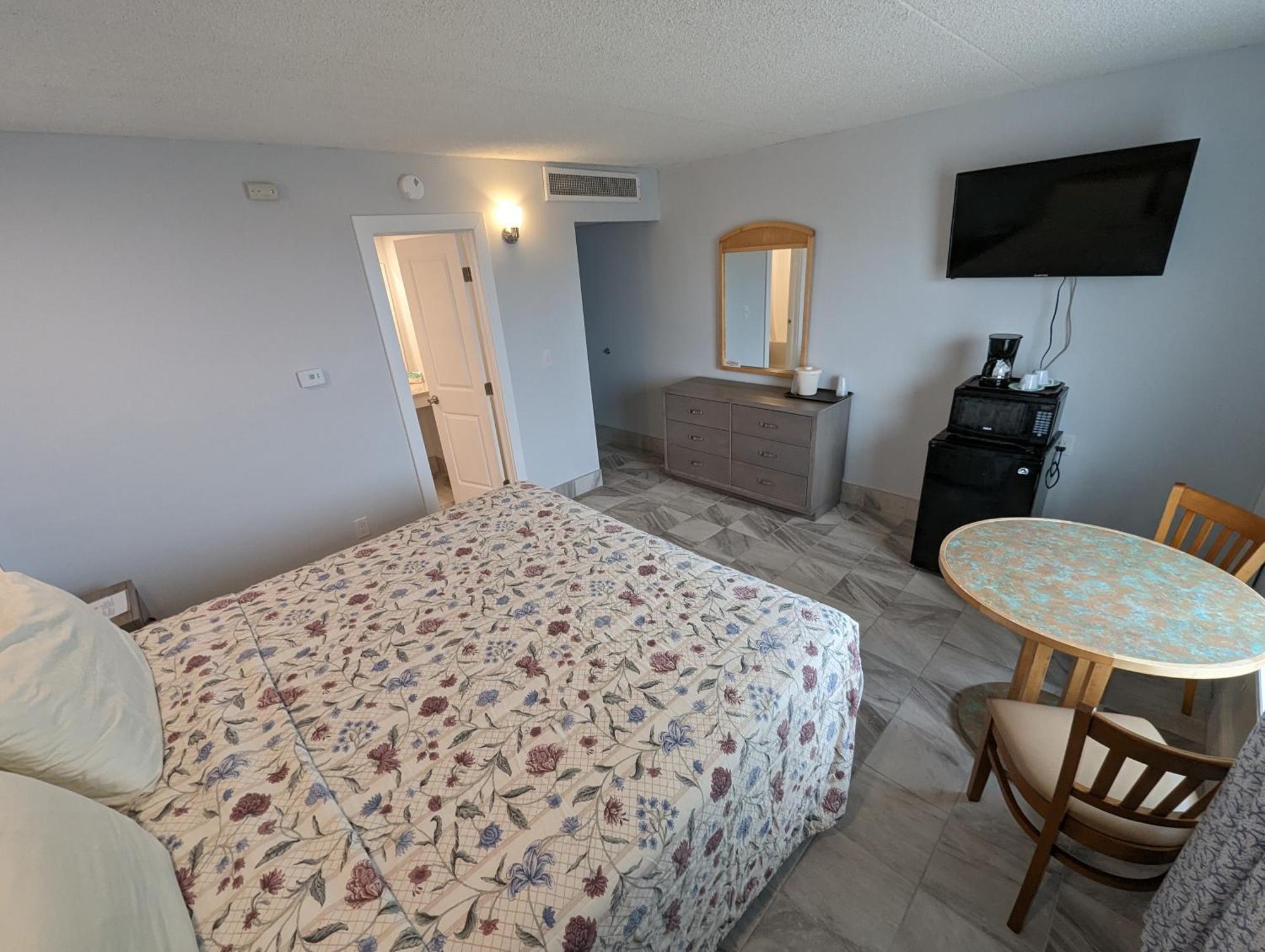 Admiral Motel 2*