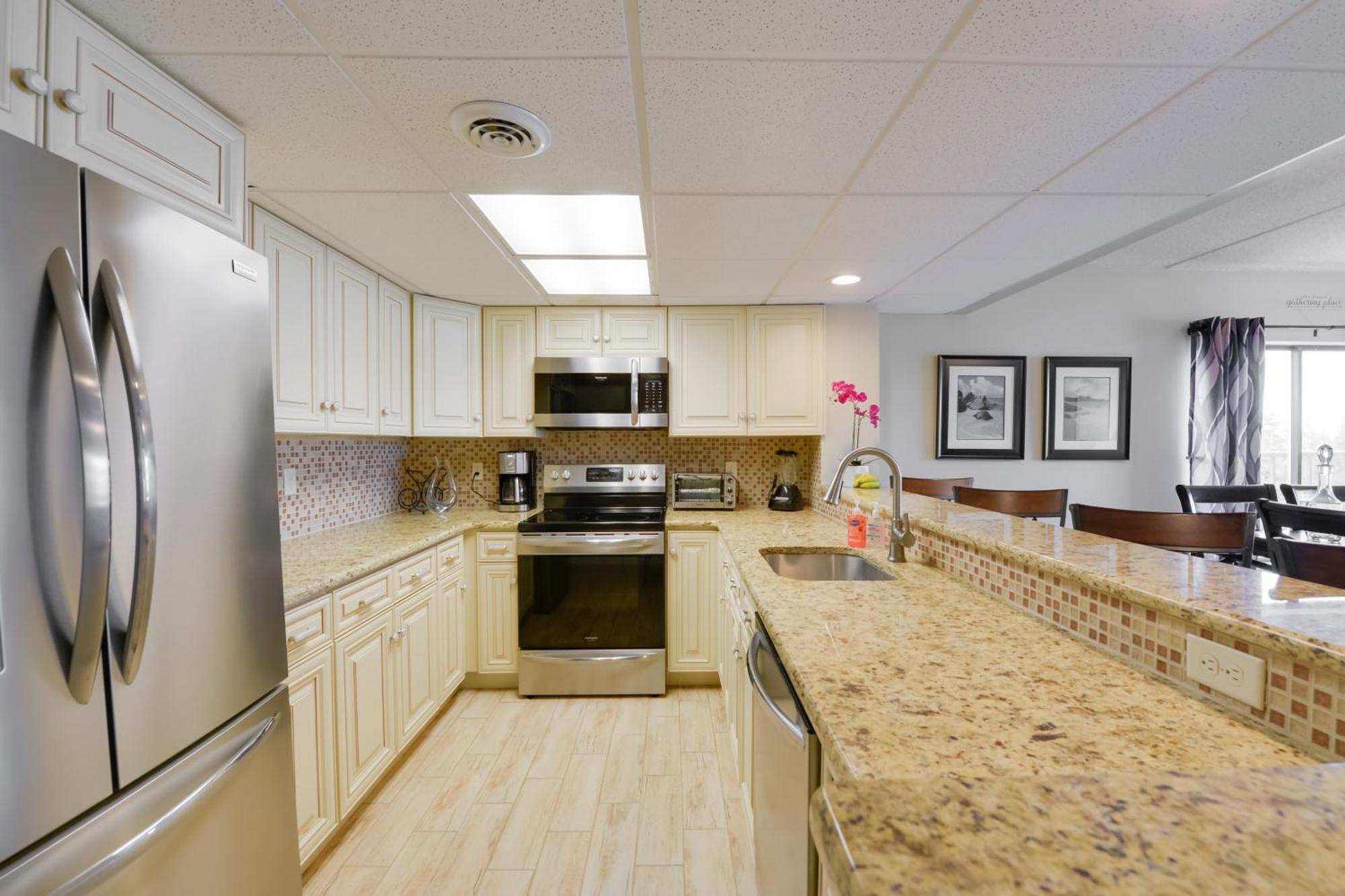 Beautiful With Patio And Access *