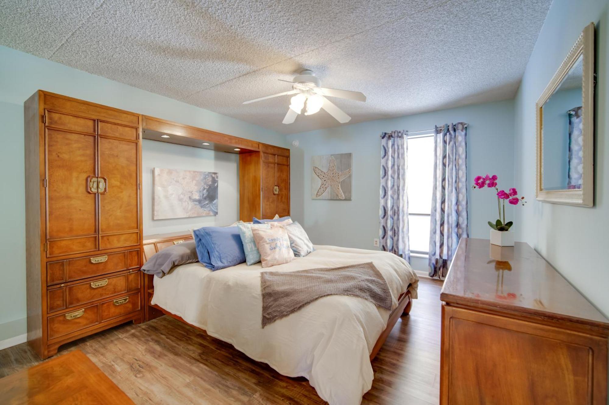 Beautiful With Patio And Access Apartment *