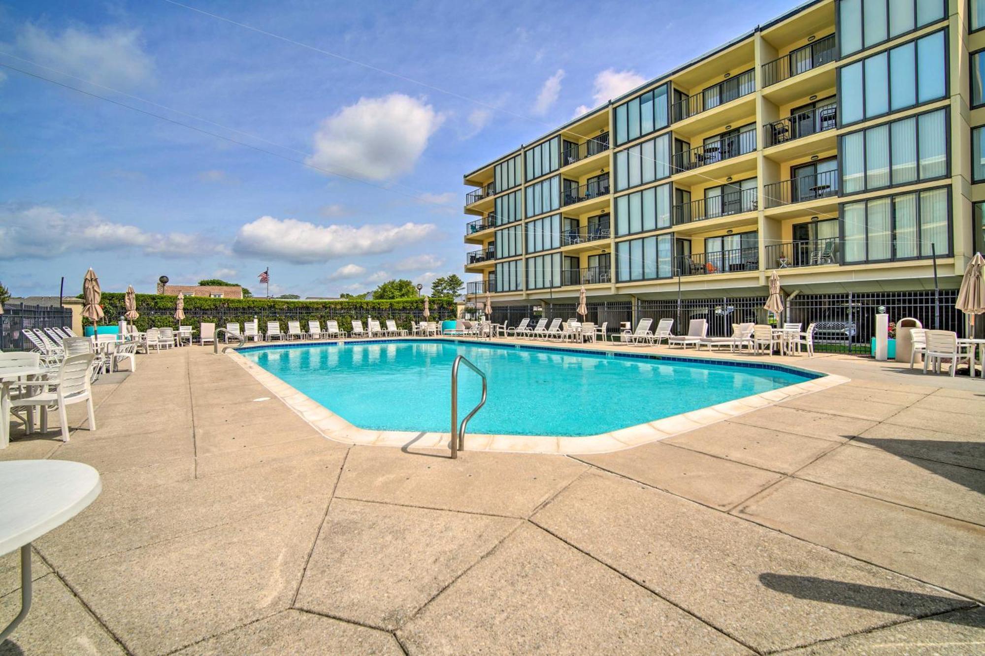 Apartment Beautiful With Patio And Access