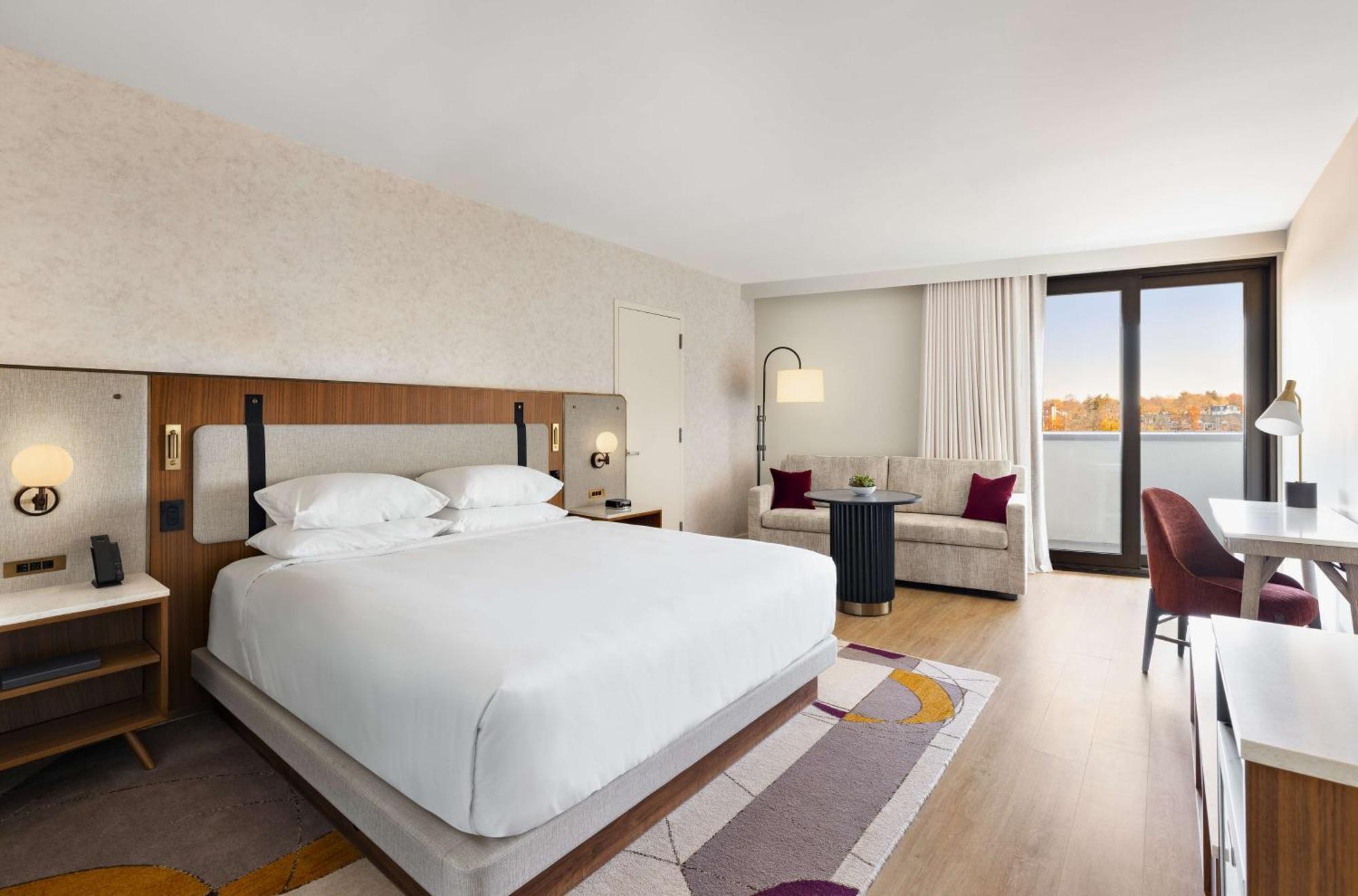 Hyatt Regency Hotel 3*