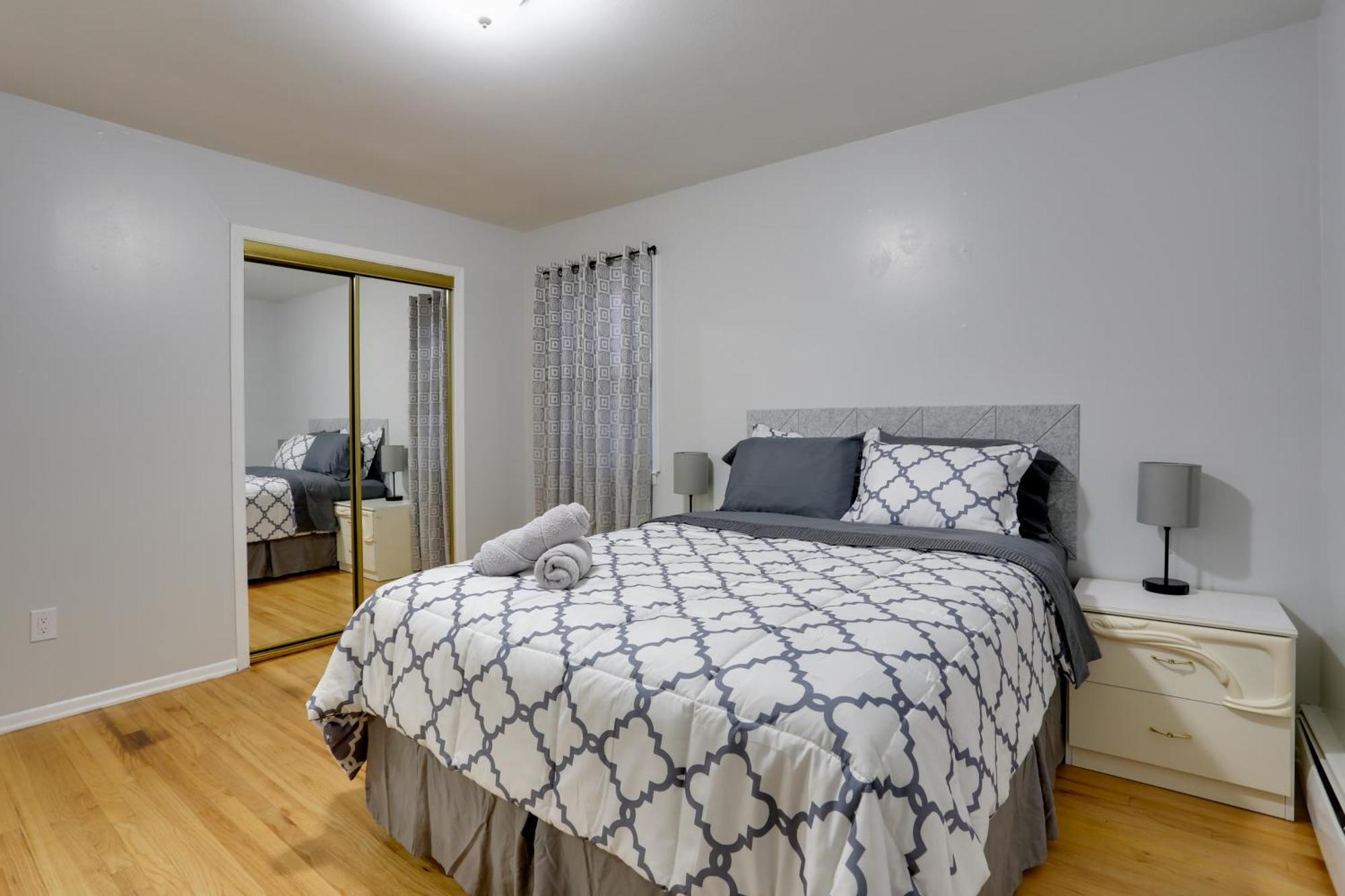 Ideally Located Home, 8 Mi To Nyc Holiday home Jersey City