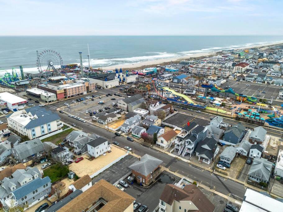 Steps From & Boardwalk, Ocean Views With 5 Decks, 3 Cars * Seaside Heights