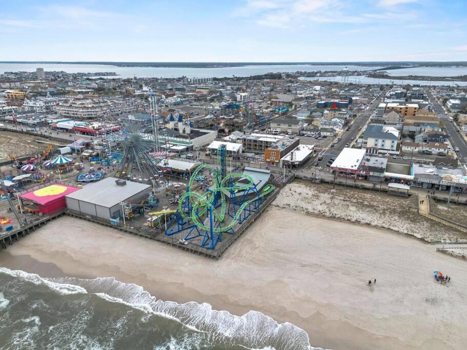 Steps From & Boardwalk, Ocean Views With 5 Decks, 3 Cars Seaside Heights