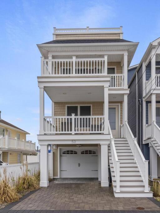 Holiday home Steps From & Boardwalk, Ocean Views With 5 Decks, 3 Cars *