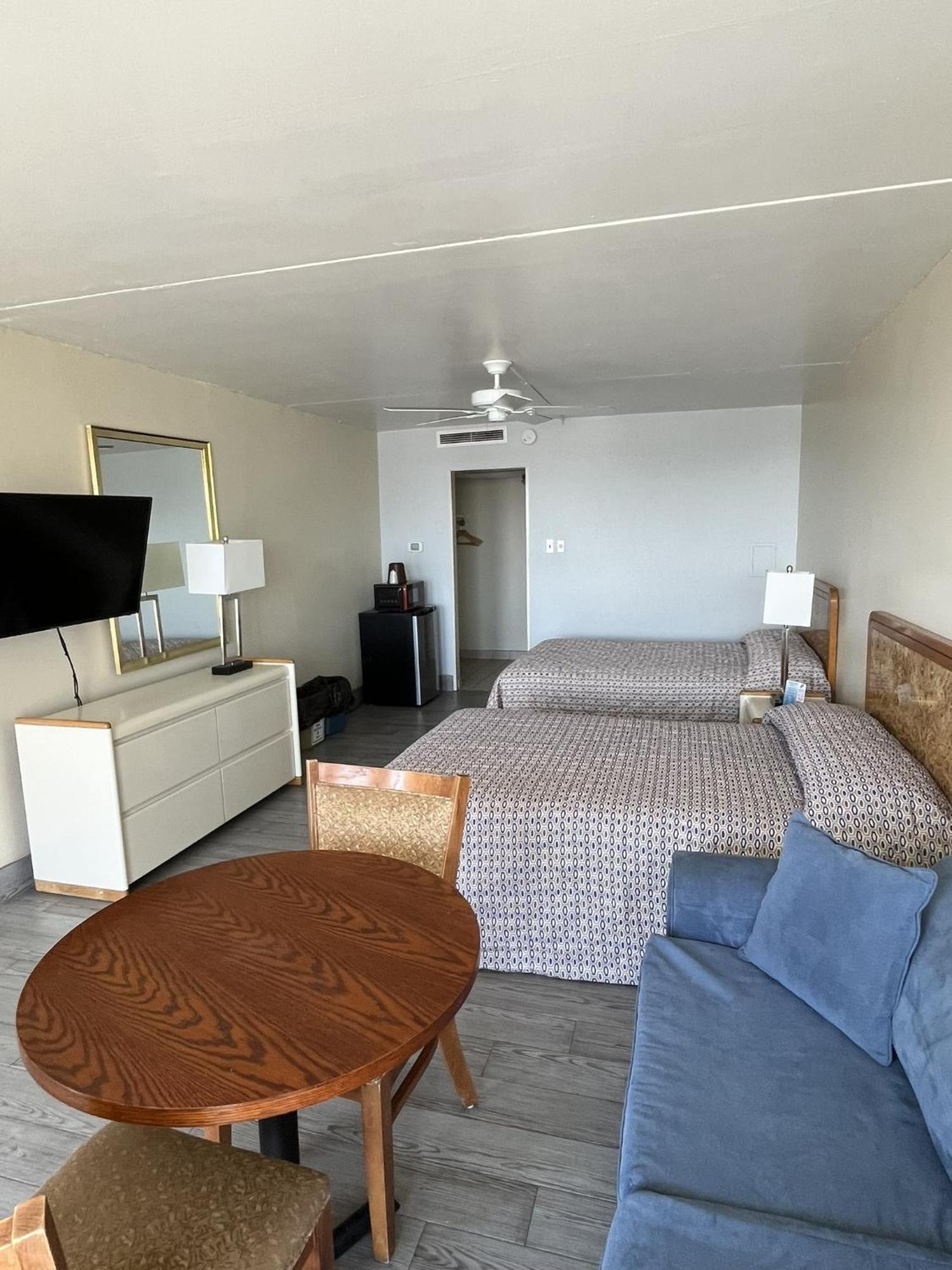 Landmark Motel 2*
