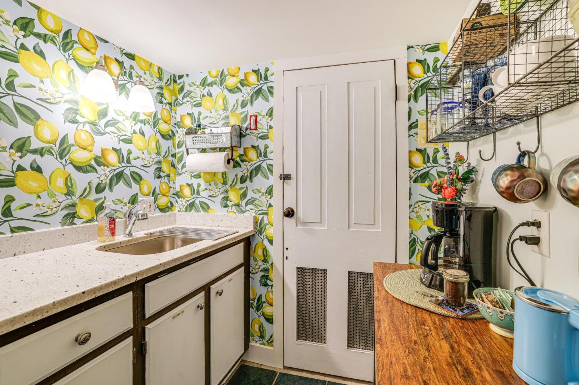 Charming Getaway Less Than 1 Mi To Downtown Lambertville! Apartment *