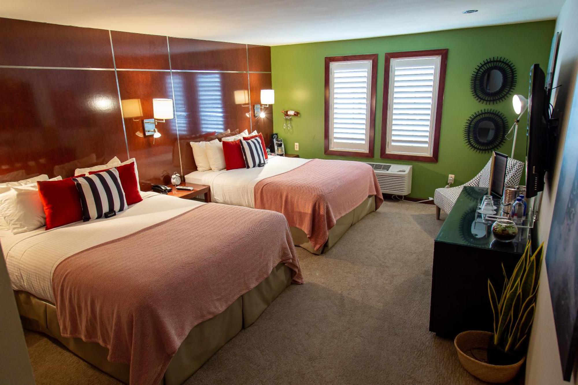 Hotel Daddy O Brant Beach