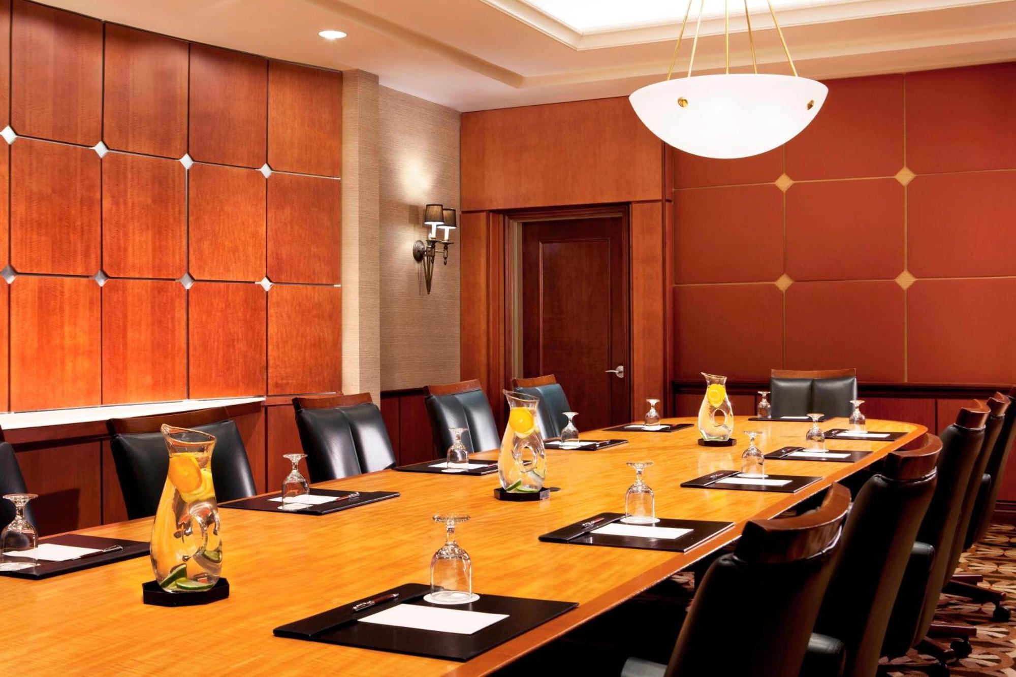 Hotel Sheraton Atlantic Convention Center 4*