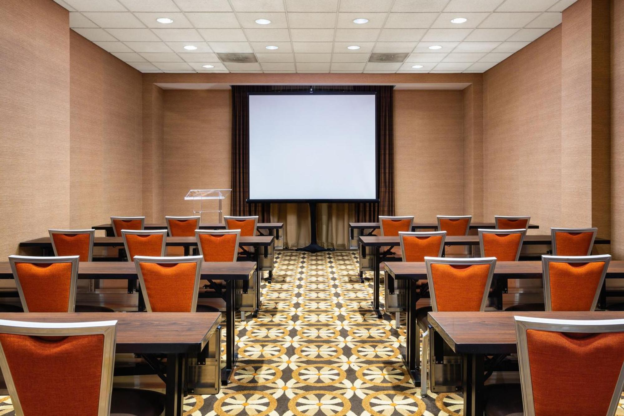 Sheraton Atlantic Convention Center 4*
