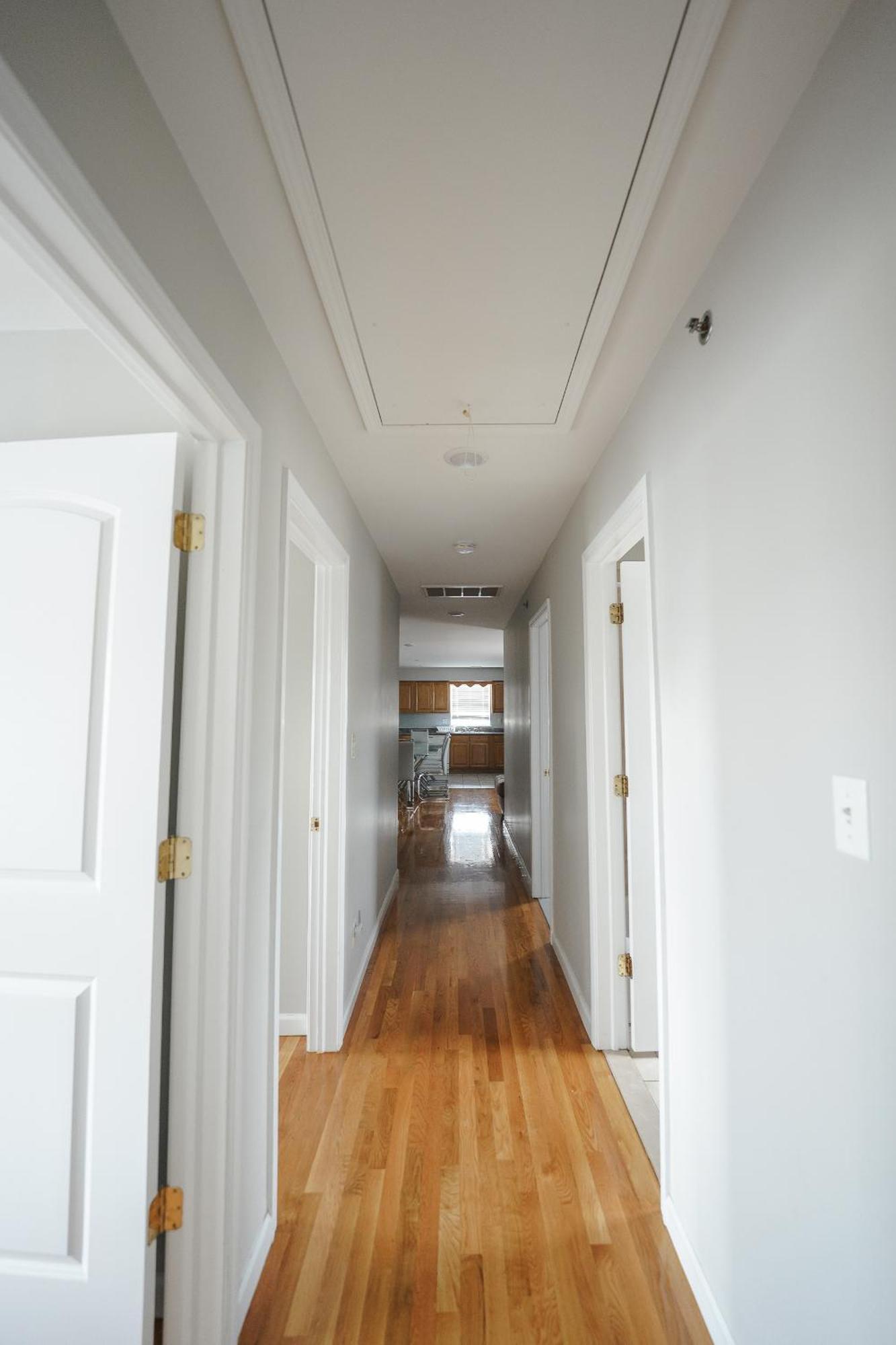 Liberty Gem Brick House - 3 Apartment *