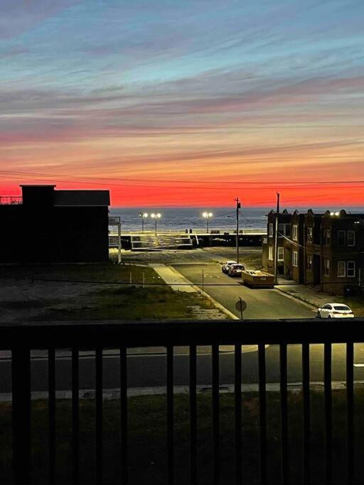 Seaside Escape - 1 Block From And Boardwalk * Atlantic City