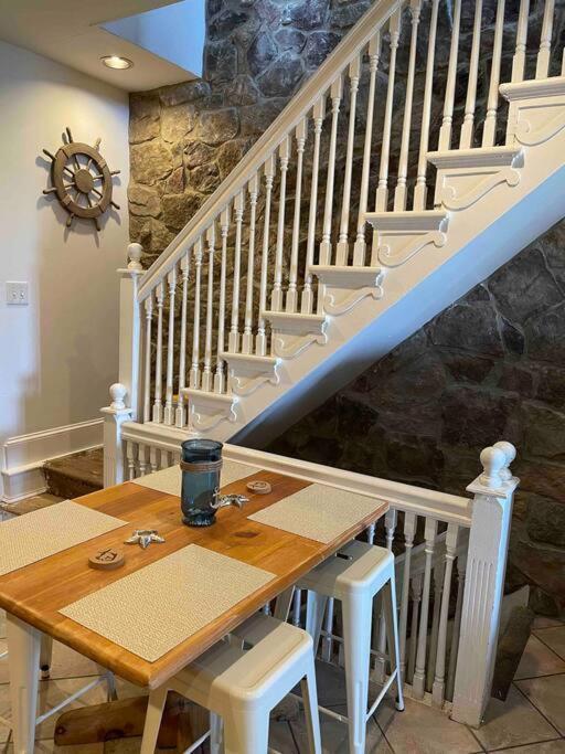 Seaside Escape - 1 Block From And Boardwalk Apartment *