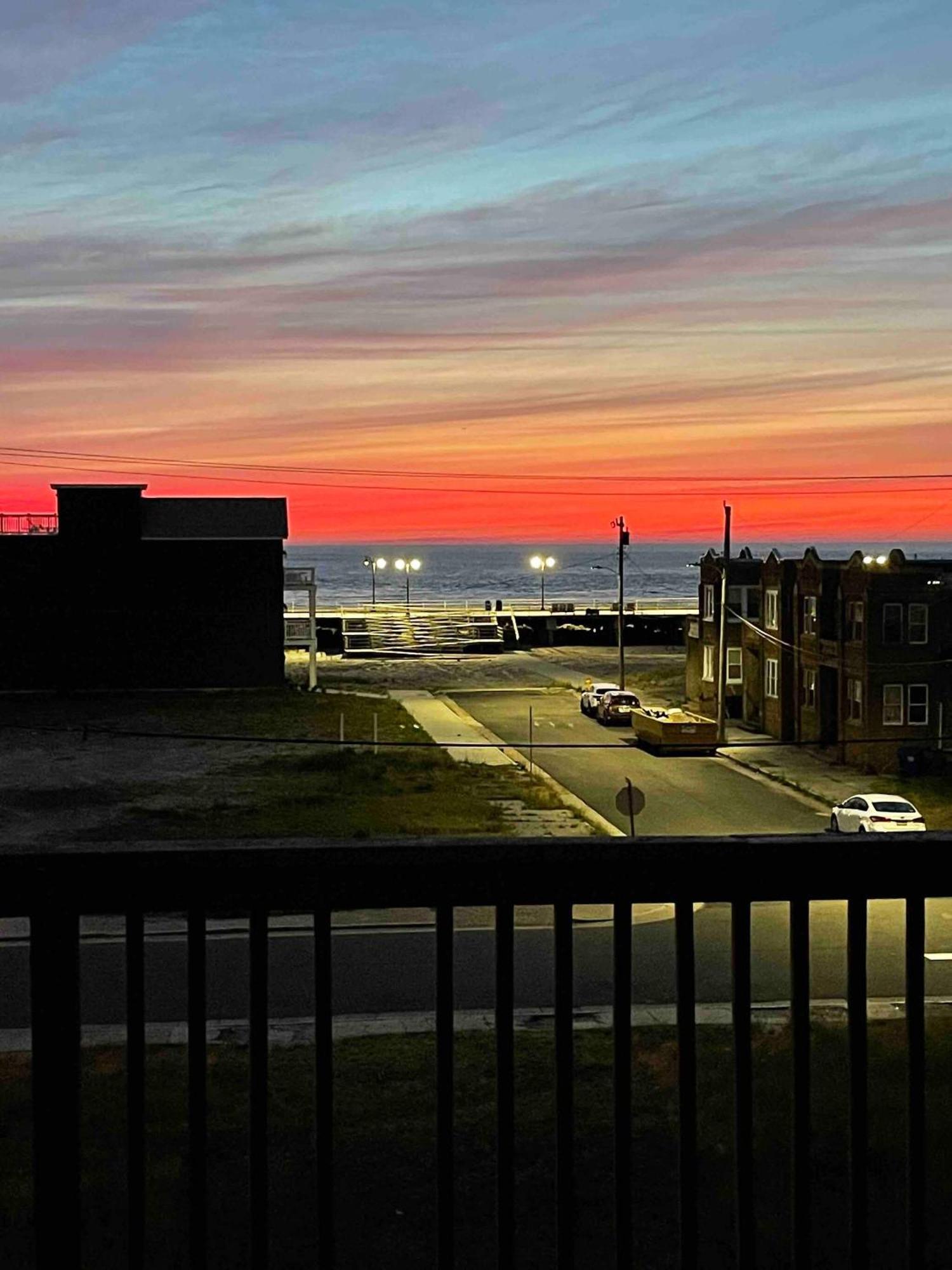 Seaside Escape - 1 Block From Boardwalk Apartment Atlantic City