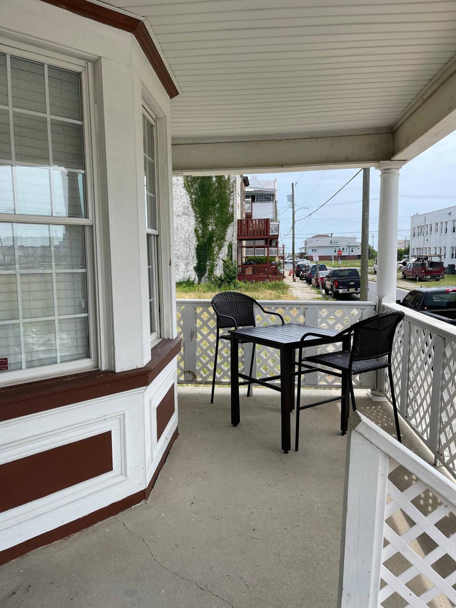 Apartment Seaside Escape - 1 Block From Boardwalk *
