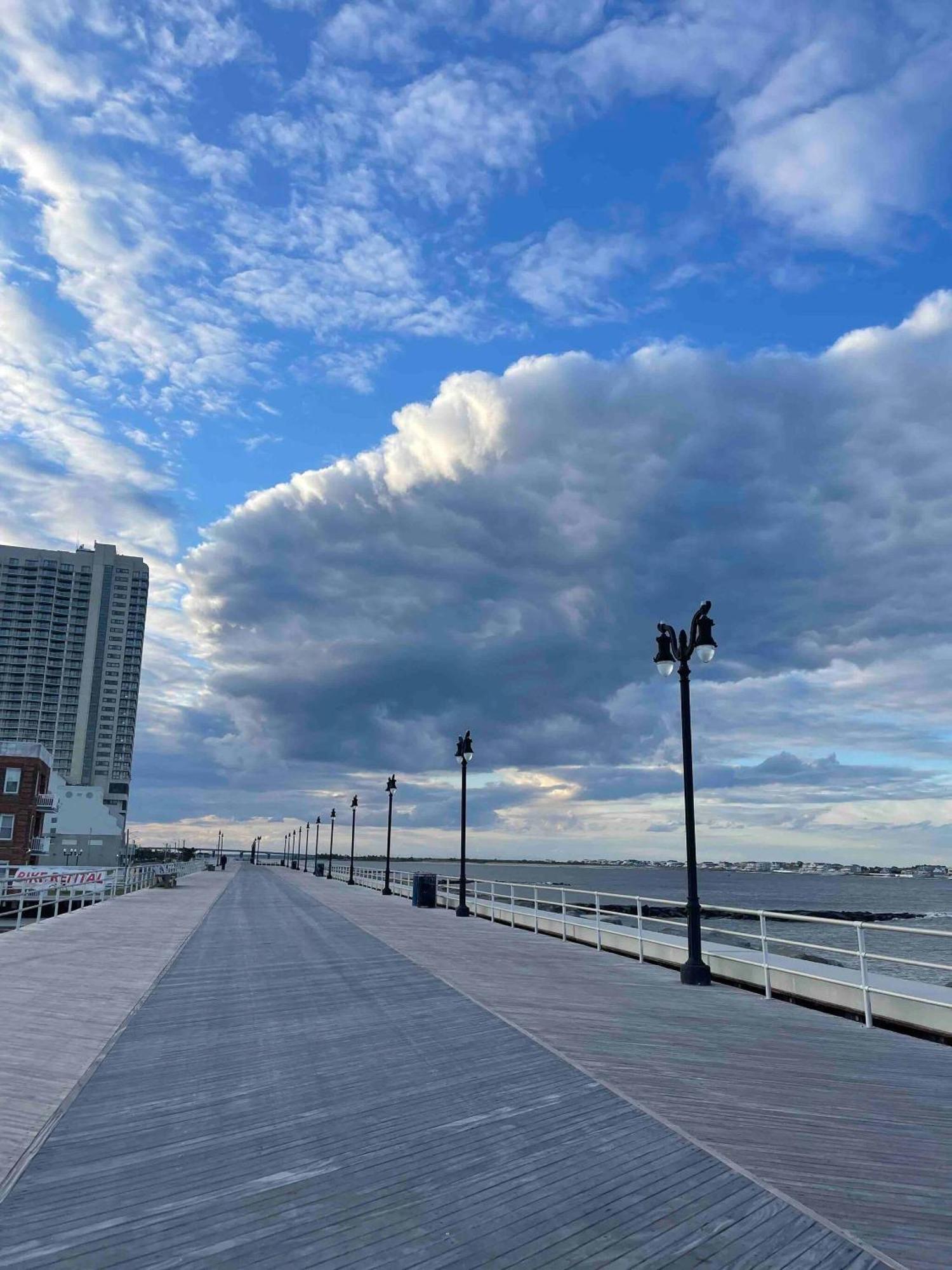 Seaside Escape - 1 Block From Boardwalk Apartment *