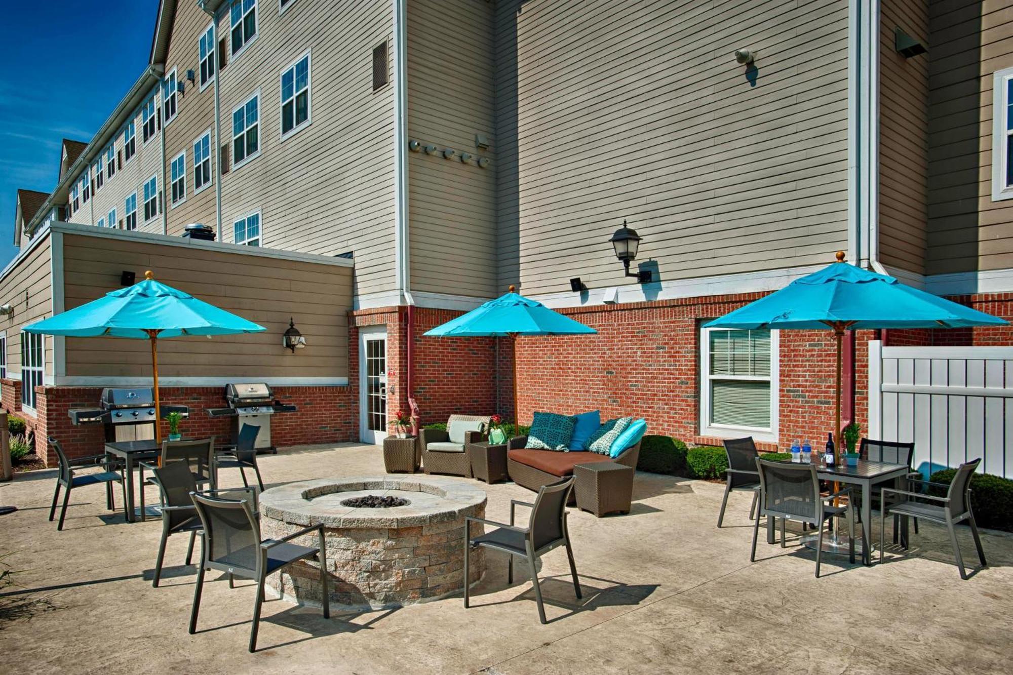 Hotel At Gateway Center 3*