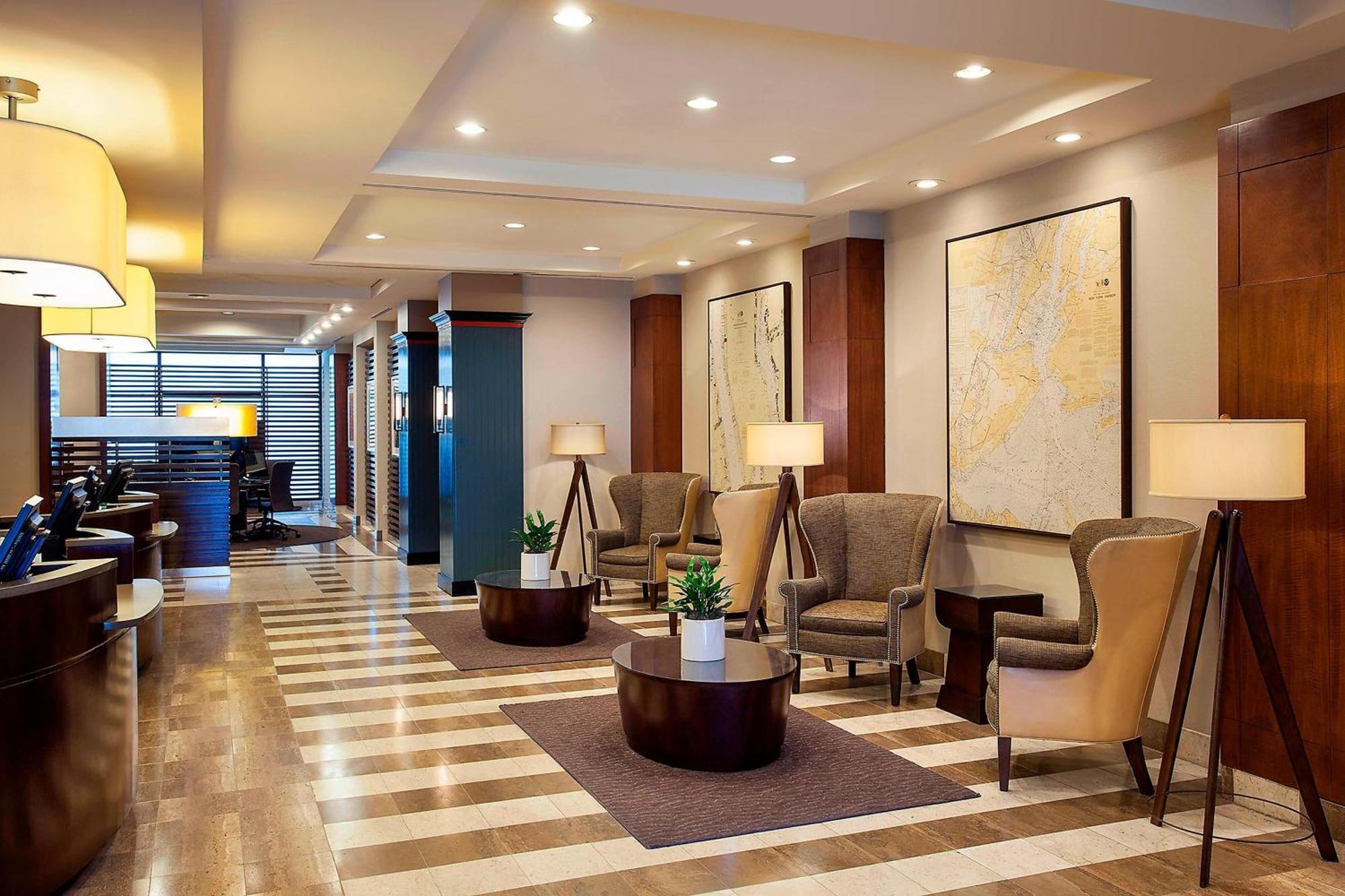 Sheraton Lincoln Harbor 3*