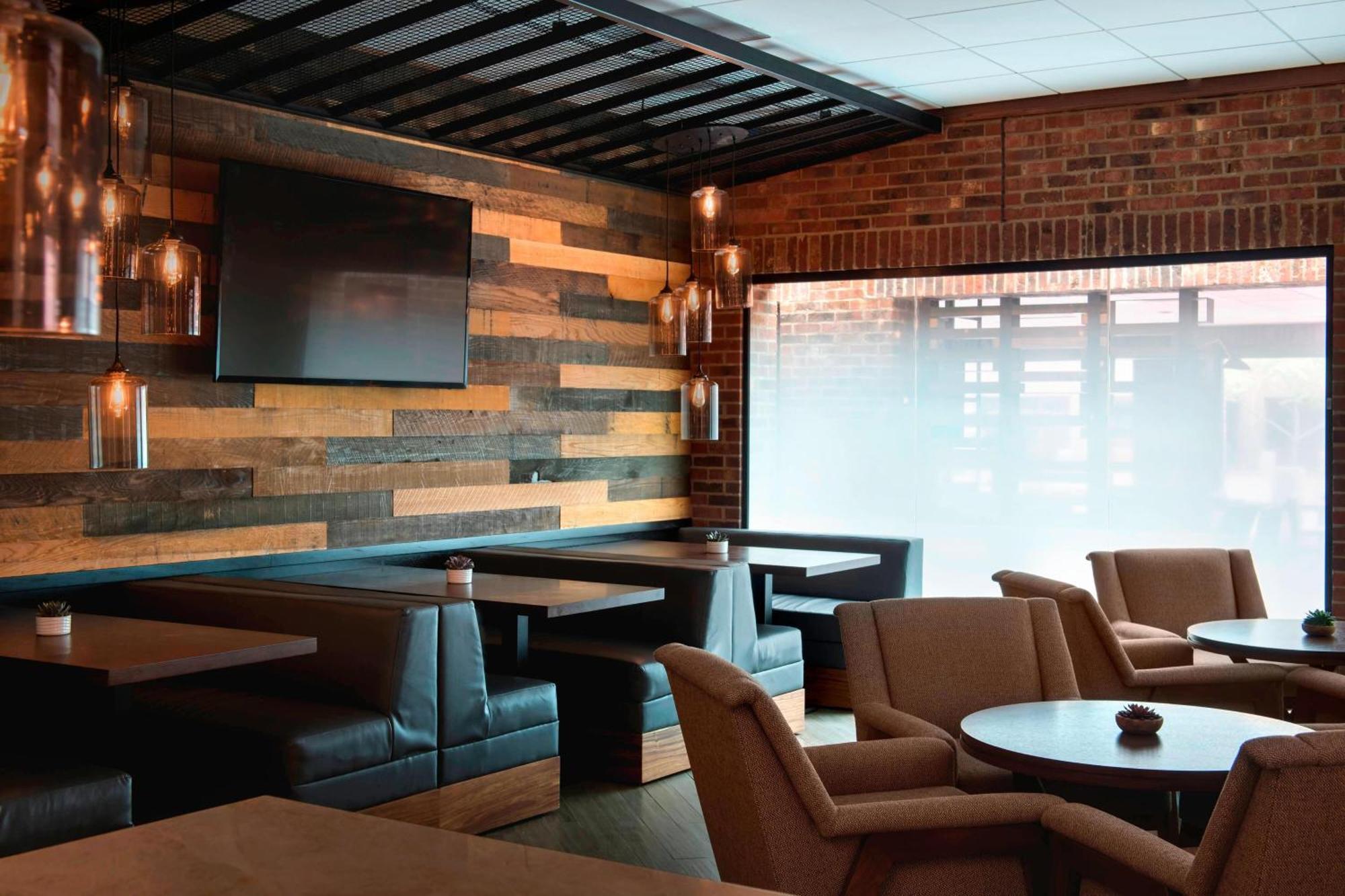 Hotel Marriott At Forrestal 3*