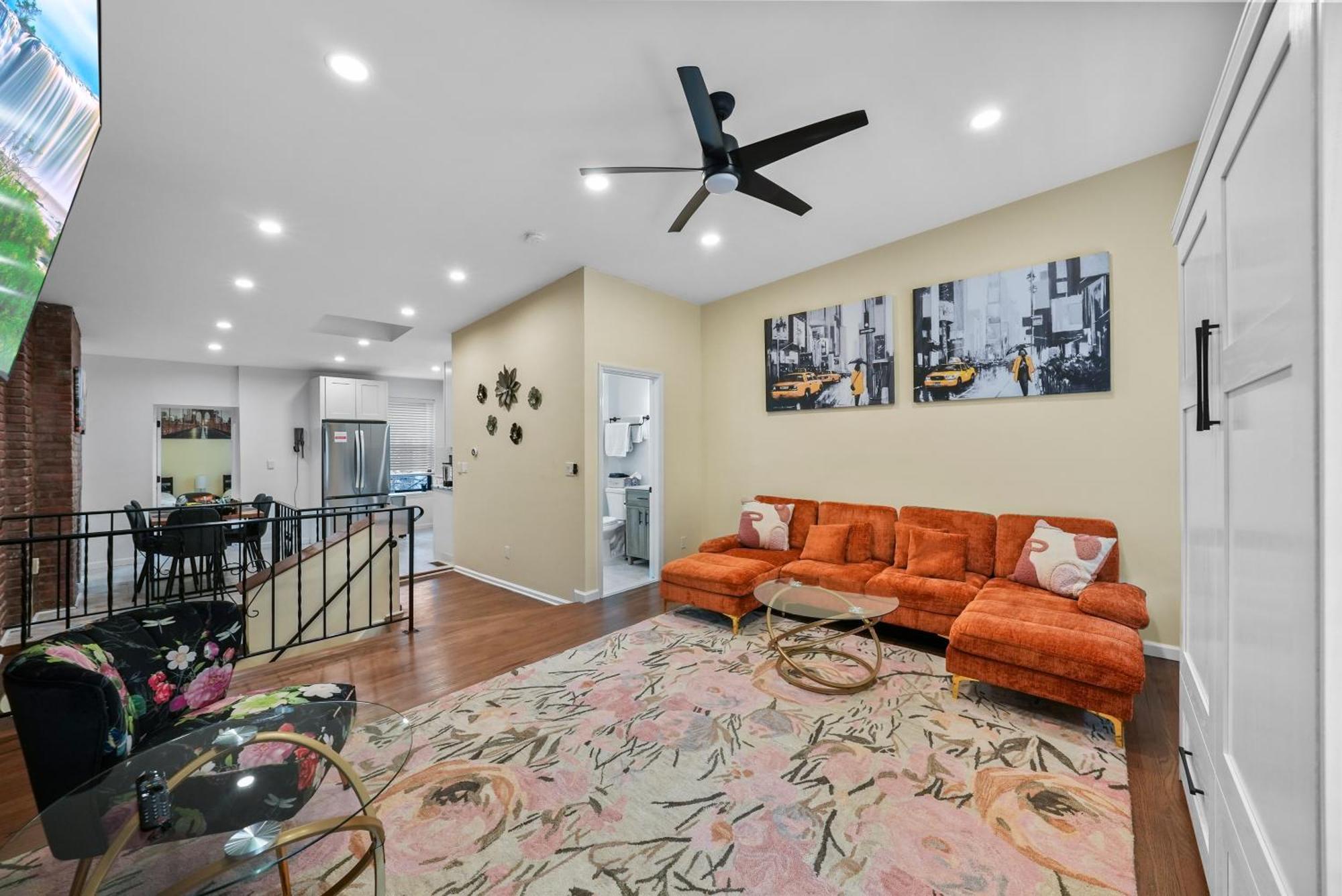2br,2bath, 4beds, Sleeps 6, 10 Min To Nyc, 10 Min To Path