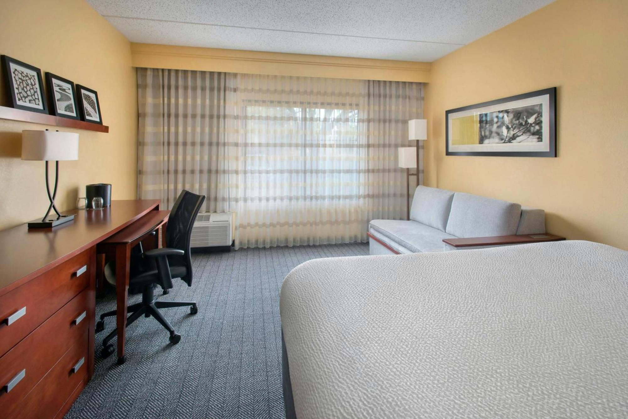 Hotel Courtyard By Marriott Mt. Laurel 2*