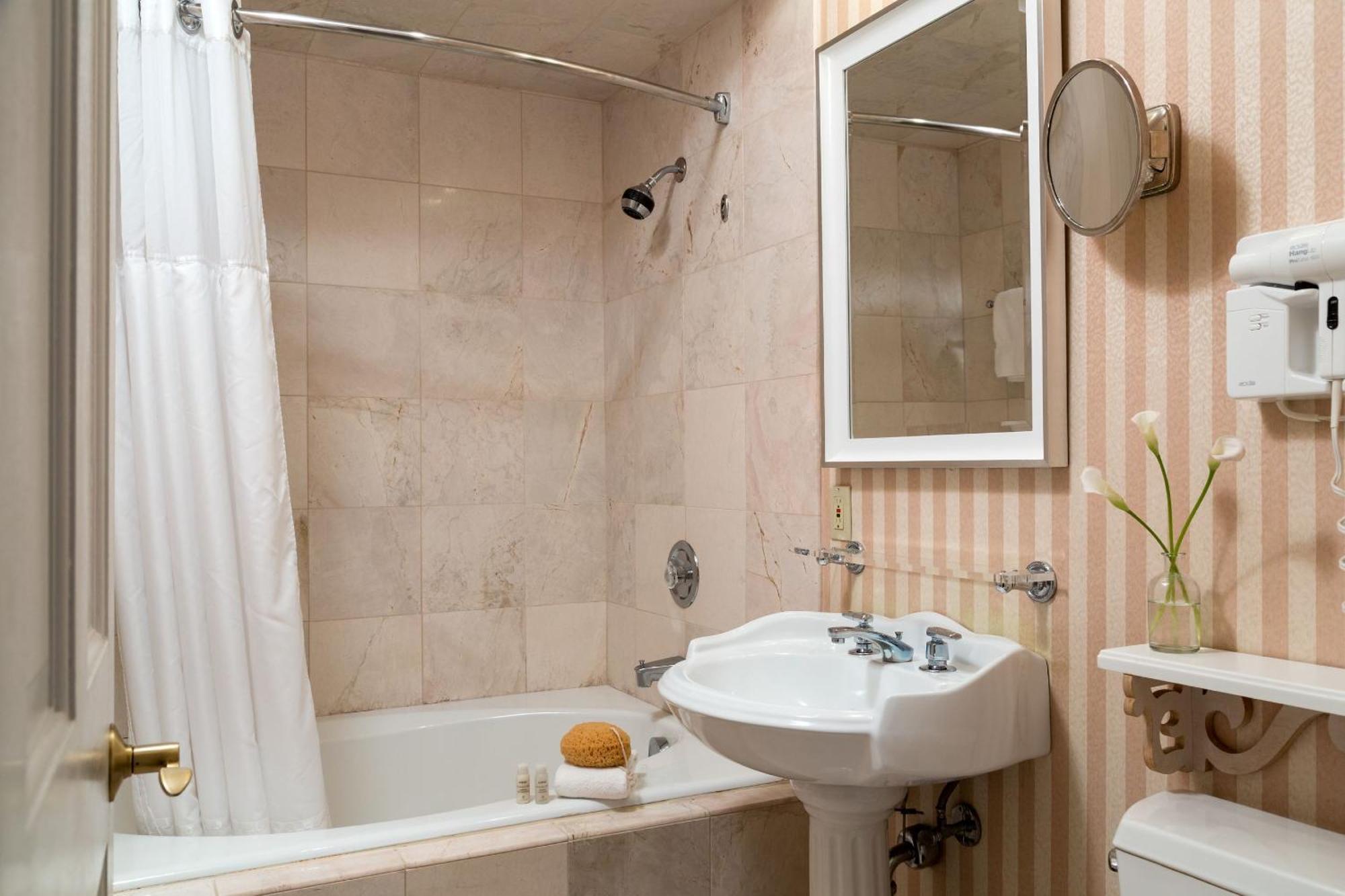 Hotel Chateau And 4*