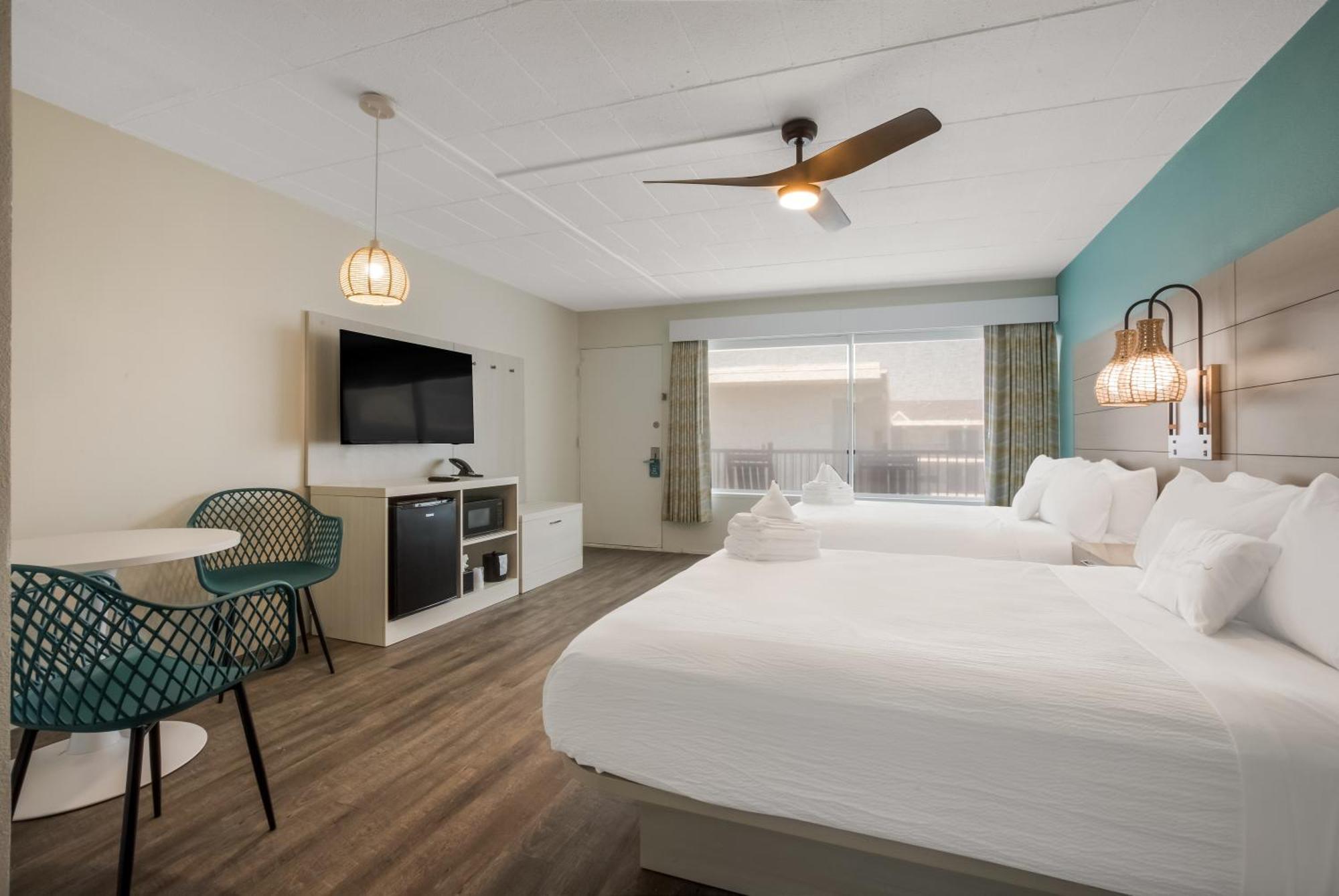 Oceanfront/boardwalk Hotel