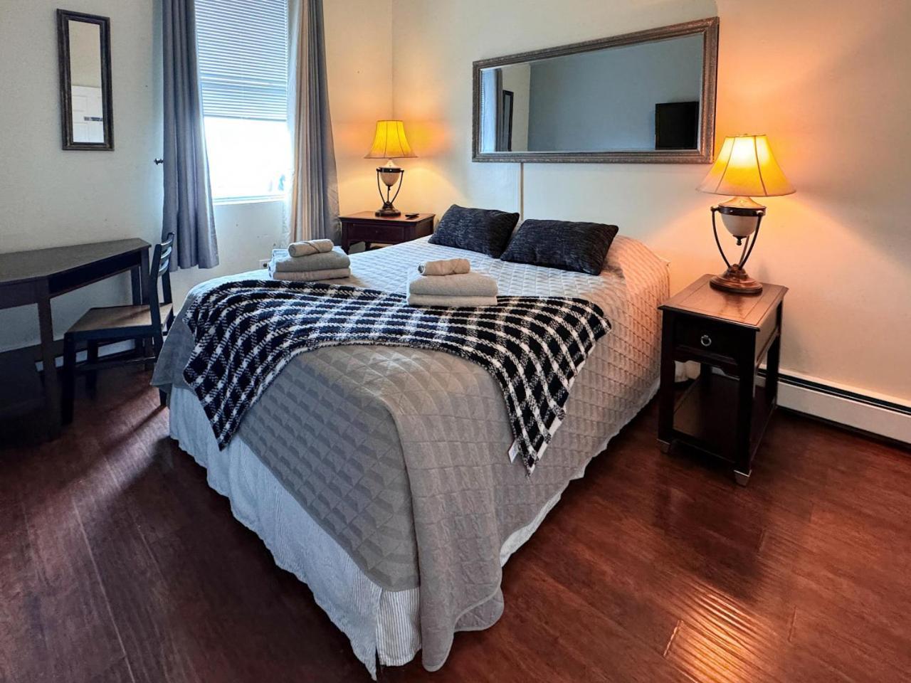Mega Stunning Skyline View - 4-5 Combination - 6 Bedroom - Sleeps 25 - 15 Mins To Nyc