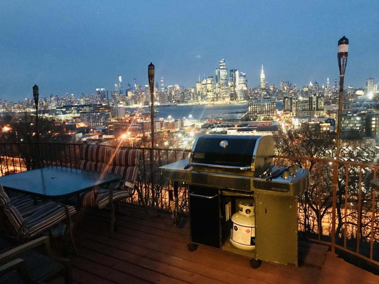 Mega Stunning Skyline View - 4-5 Combination - 6 Bedroom - Sleeps 25 - 15 Mins To Nyc *