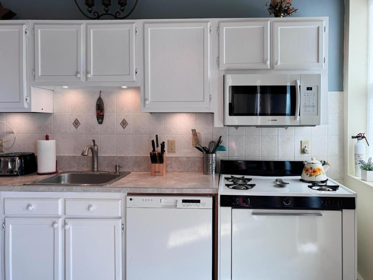 Mega Stunning Skyline View - 4-5 Combination - 6 Bedroom - Sleeps 25 - 15 Mins To Nyc Apartment *