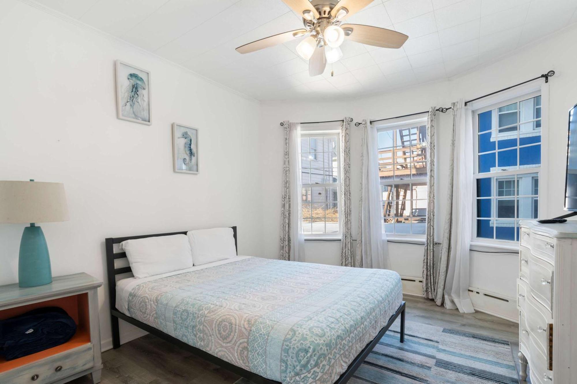 Escape To Raleigh Ave - Steps From The