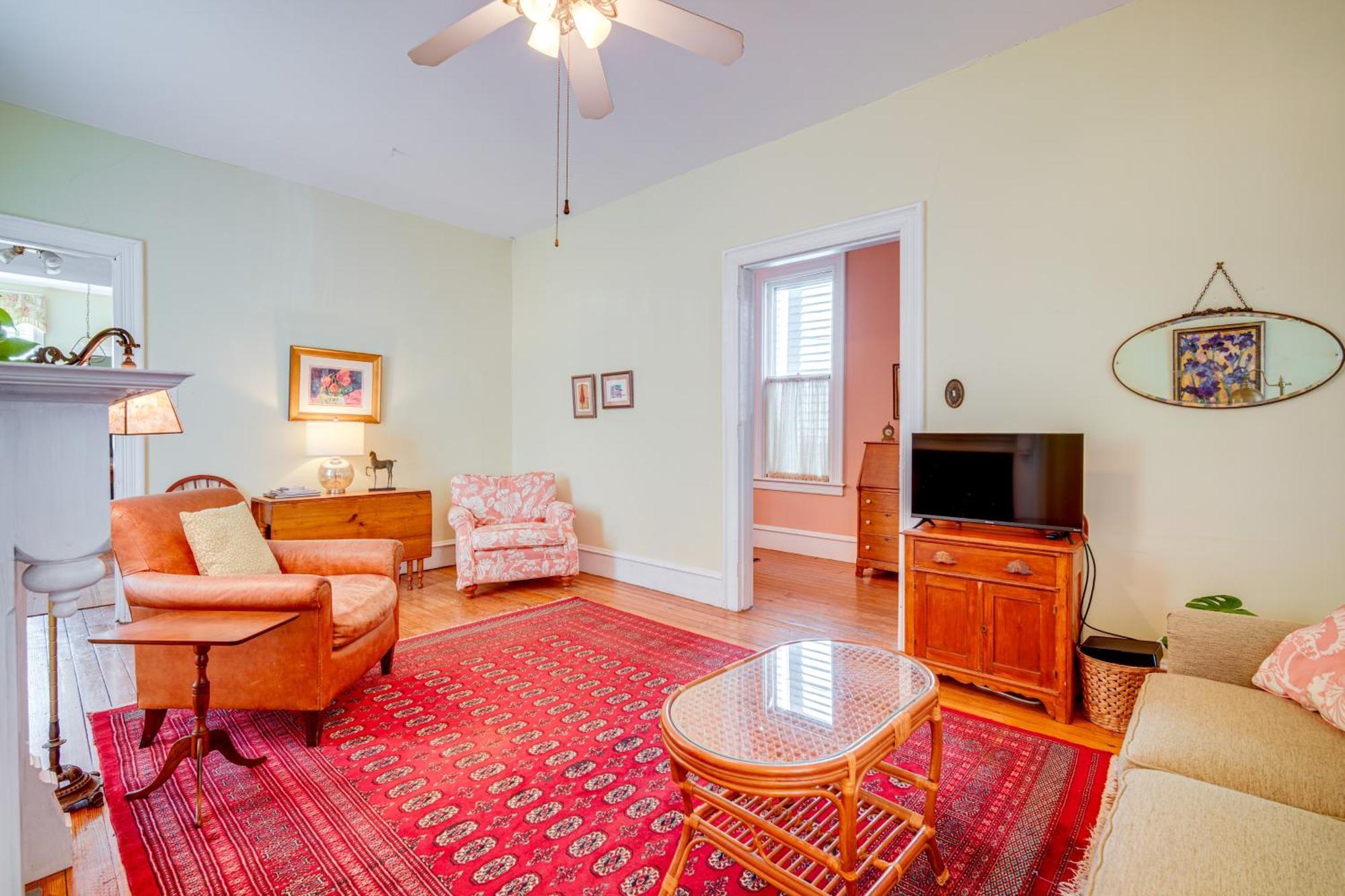 Holiday home Walk To Cape With Screened Patio! Cape May