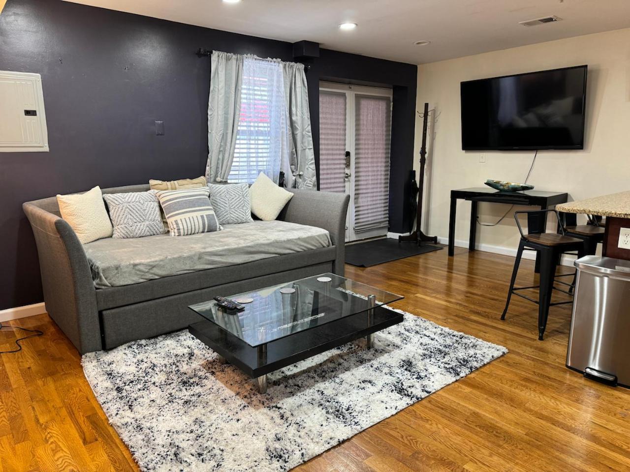 Park View Corp Two Units - 15 Mins To Nyc Apartment