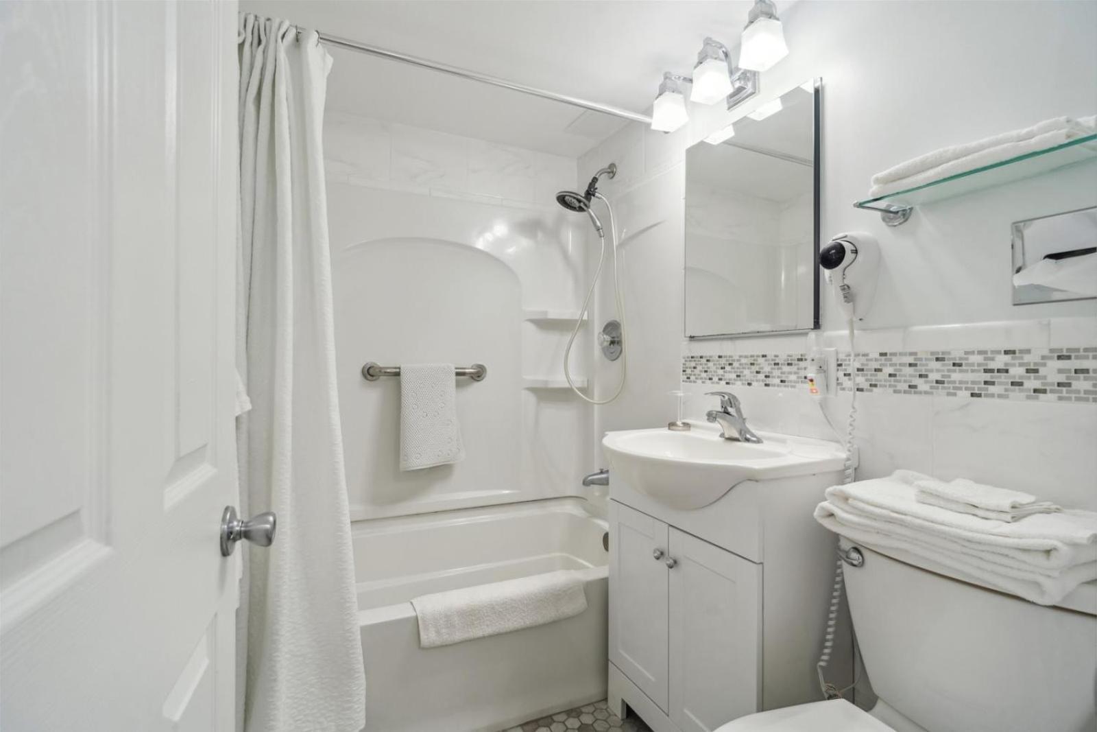 6201 Ocean Ave, Unit 204 - The Nassau * Wildwood