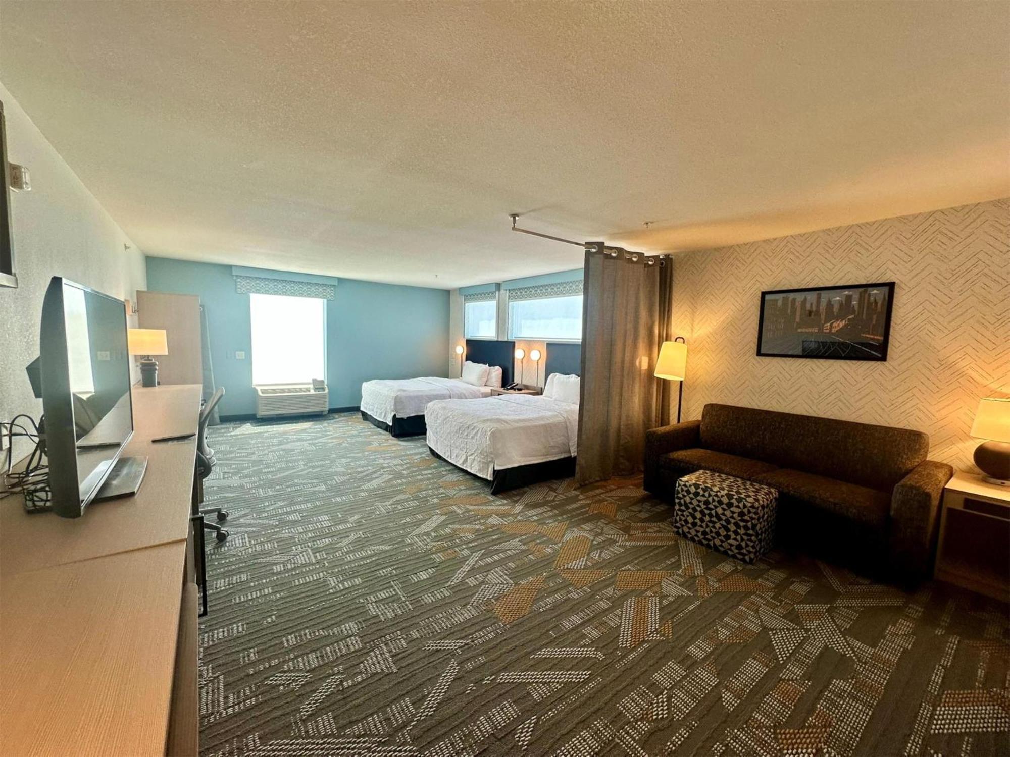Hotel Home2 By Hilton 3*