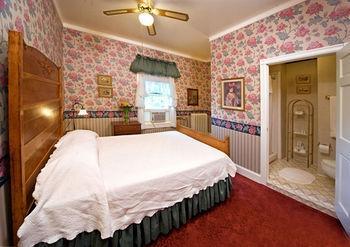 Wilbraham Mansion 4*