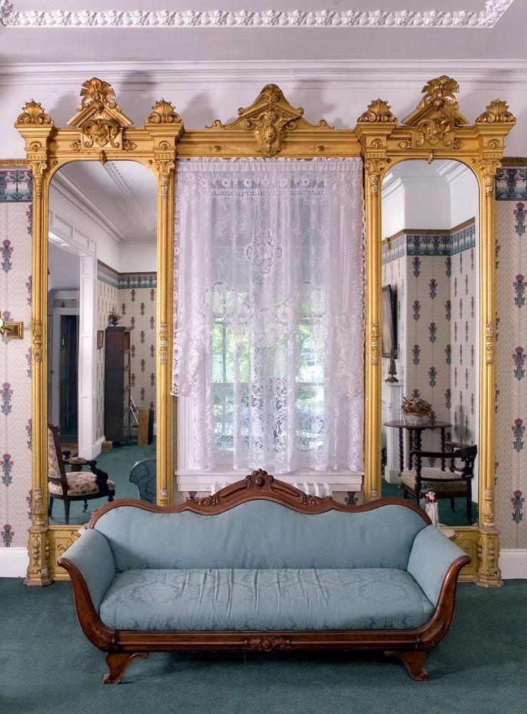 Wilbraham Mansion 4*