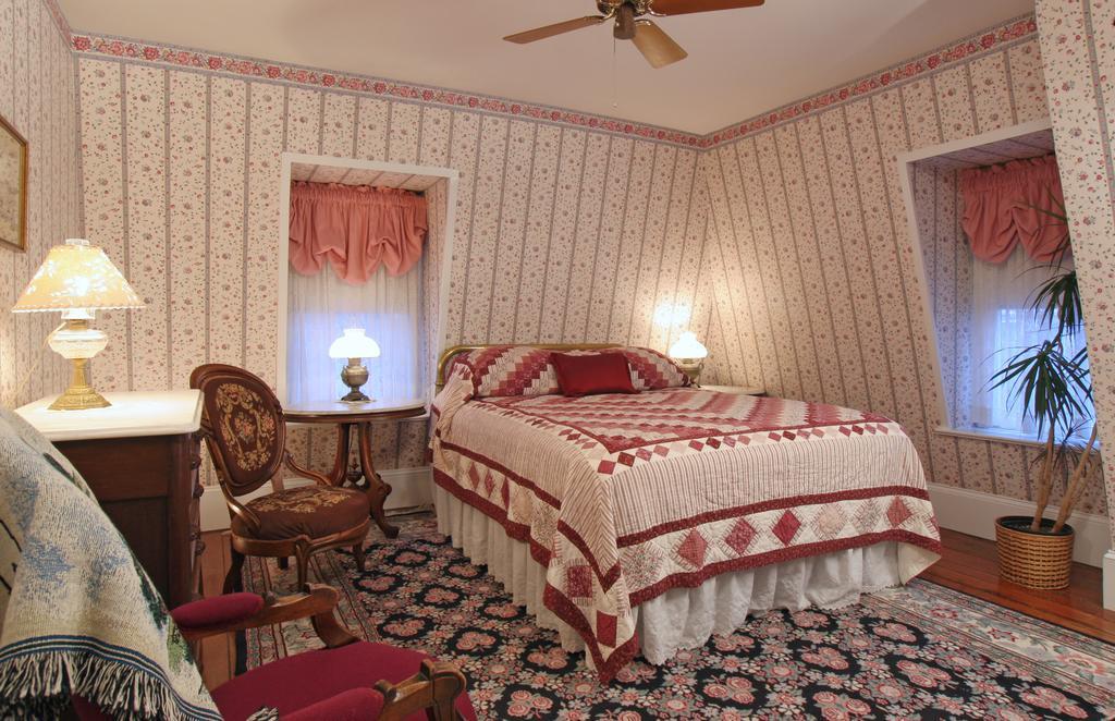 The Queen Victoria 3* Cape May