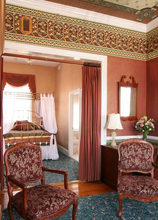 The Queen Victoria 3*