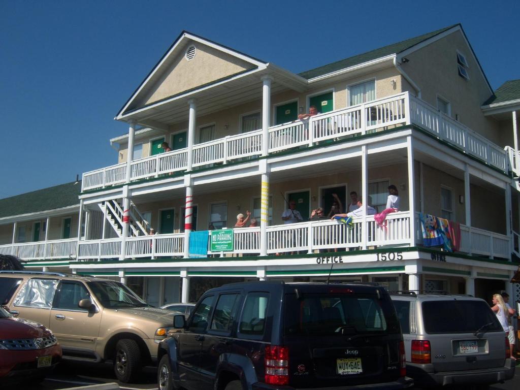 Desert Palm Motel