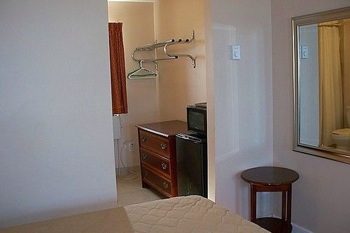 Motel Desert Palm 2*