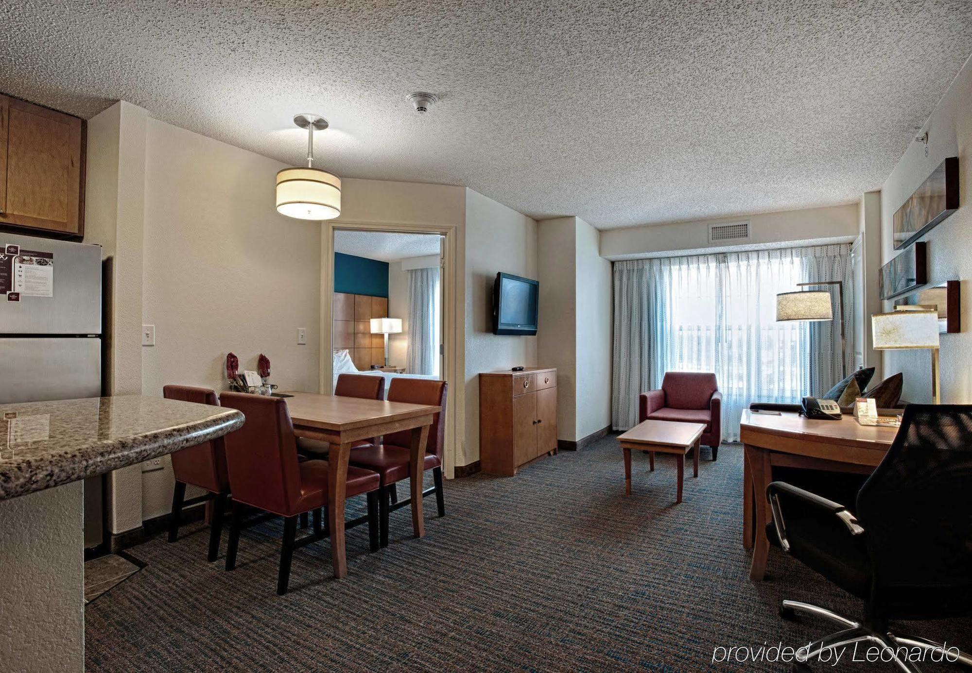 By Marriott Atlantic Airport Hotel 3*