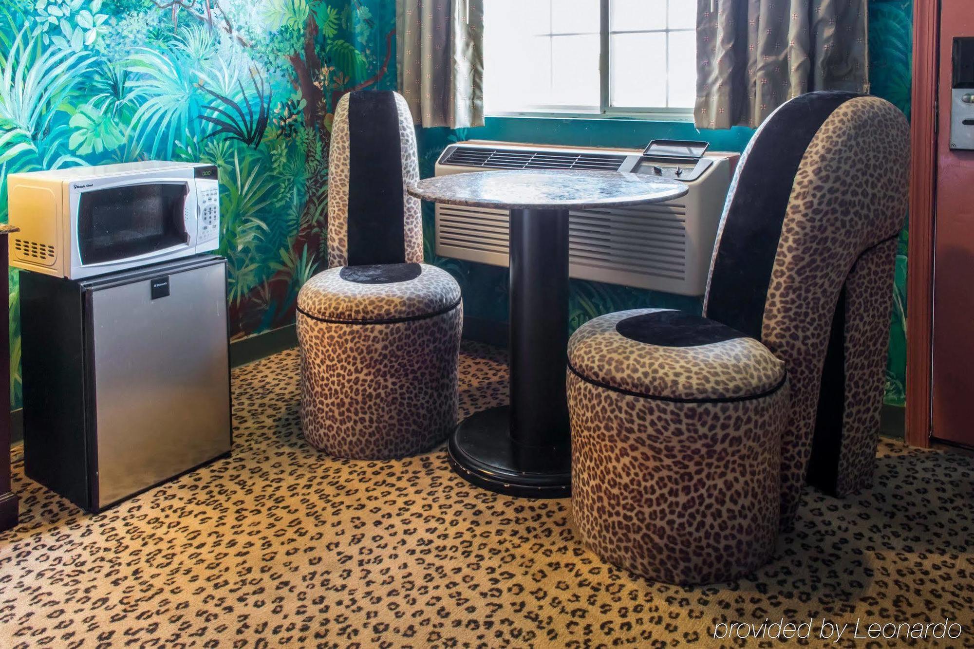 Econo Motel